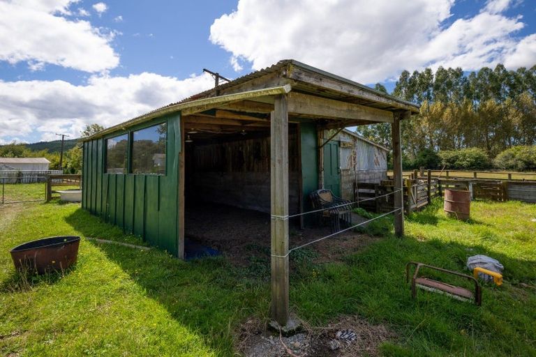 Photo of property in 132 Whitby Road, Wakefield, 7025