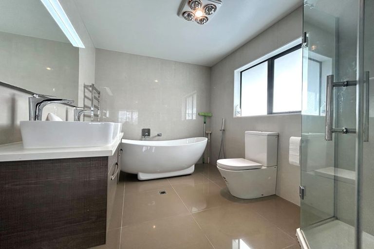 Photo of property in 10 Irongate Avenue, Ranui, Auckland, 0612