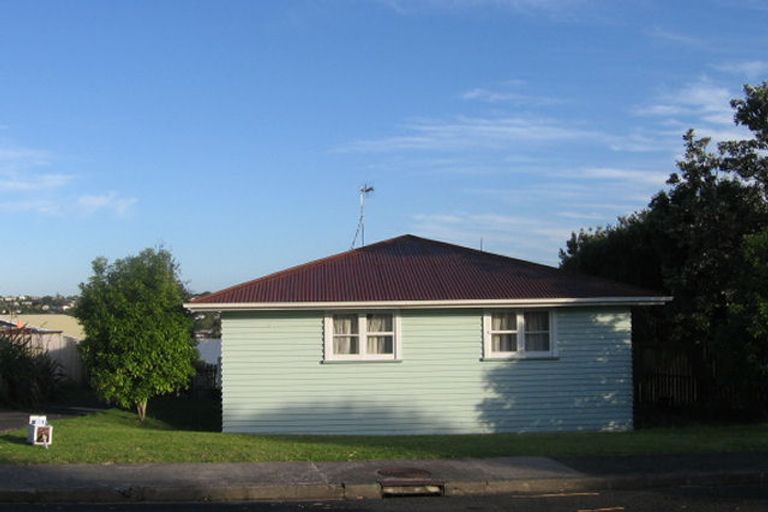 Photo of property in 105 Bruce Road, Glenfield, Auckland, 0629
