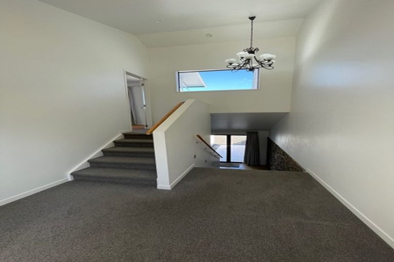 Photo of property in 283 Old North Road, Kumeu, 0892