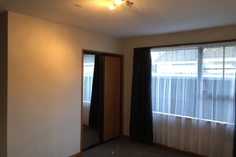 Photo of property in 262 Queenspark Drive, Parklands, Christchurch, 8083