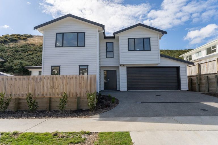 Photo of property in 29 Farnworth Terrace, Churton Park, Wellington, 6037