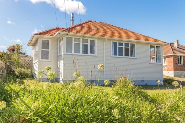 Photo of property in 90 Harper Street, Gonville, Whanganui, 4501