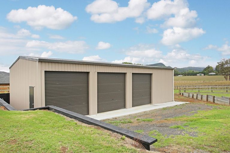 Photo of property in 74 Ponga Road, Opaheke, Papakura, 2584