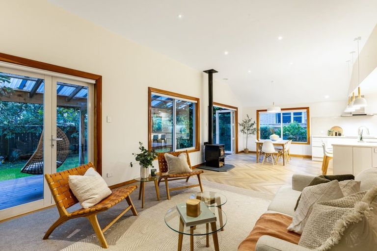 Photo of property in 254 Muritai Road, Eastbourne, Lower Hutt, 5013