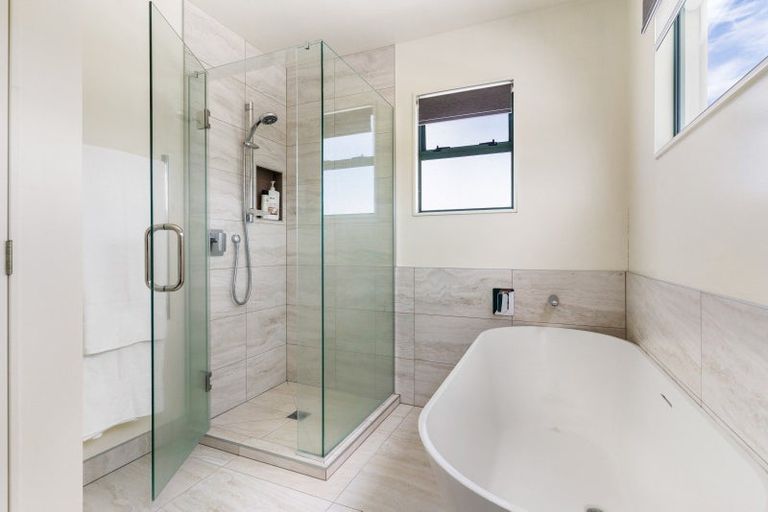 Photo of property in 108a Beverley Terrace, Whangamata, 3620