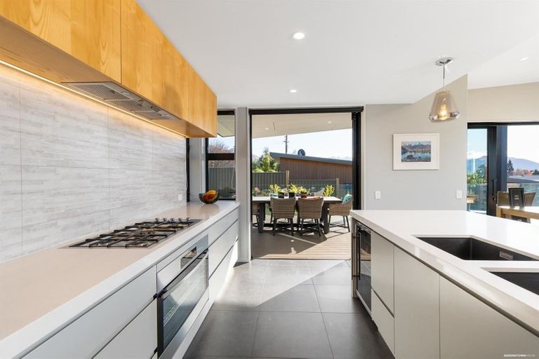 Photo of property in 10 Turnbull Crescent, Wanaka, 9305