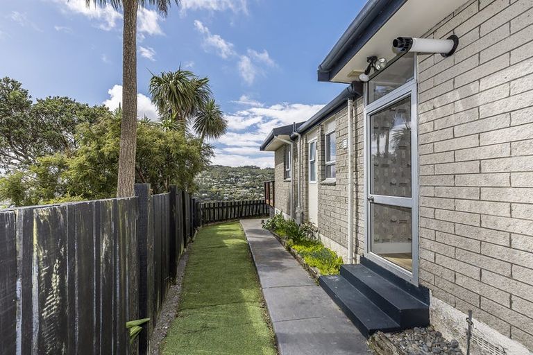 Photo of property in 9 Admiralty Street, Crofton Downs, Wellington, 6035