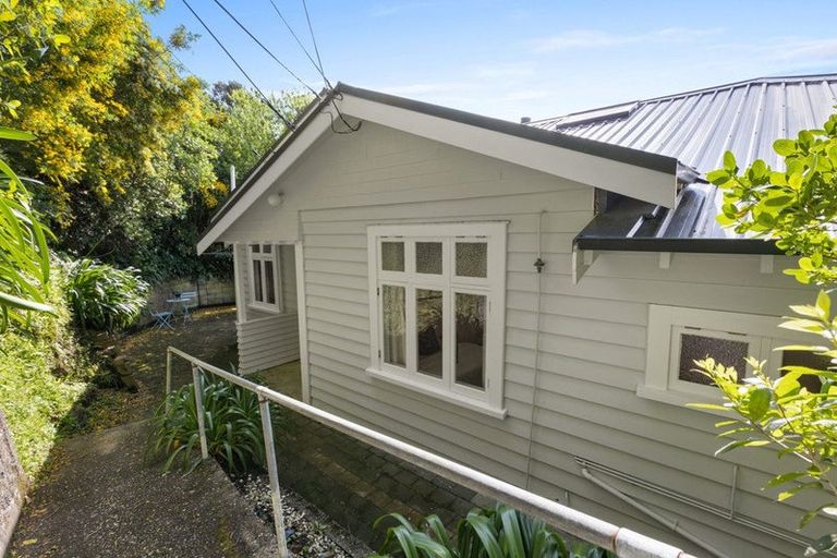 Photo of property in 124 Te Anau Road, Hataitai, Wellington, 6021