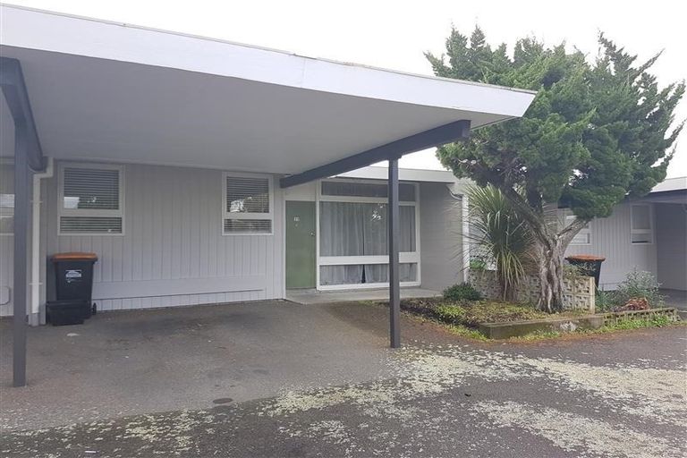 Photo of property in 10 Clendon Court, Roslyn, Palmerston North, 4414