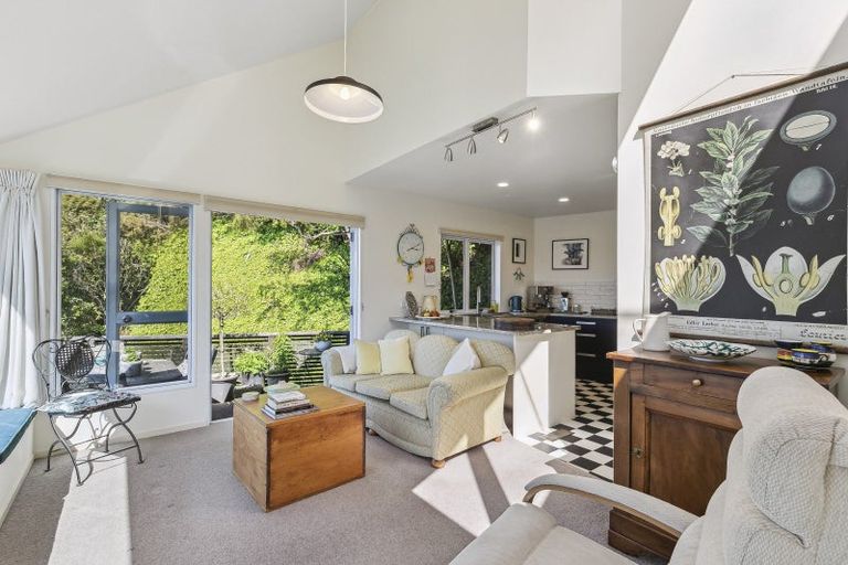 Photo of property in 7 Selkirk Way, Karori, Wellington, 6012