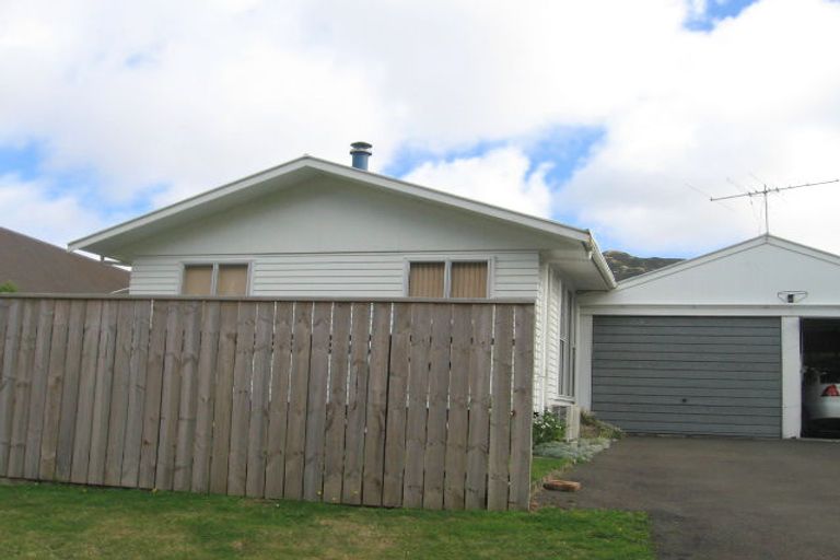Photo of property in 29 Fiona Grove, Karori, Wellington, 6012