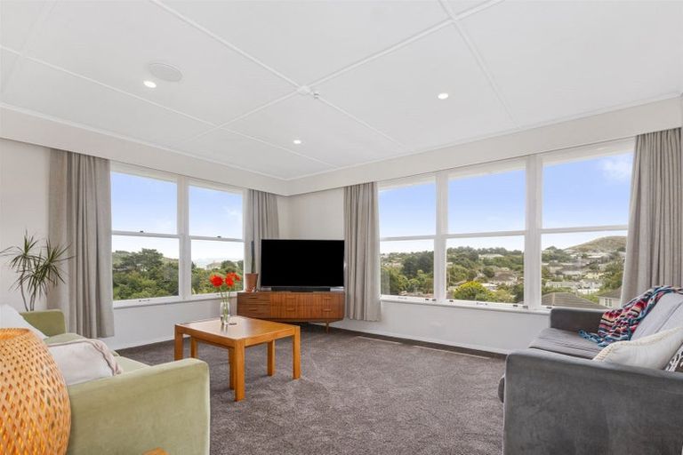 Photo of property in 42 Downes Street, Titahi Bay, Porirua, 5022