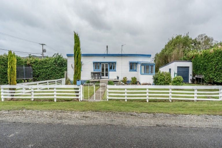 Photo of property in 16 Walker Street, Riverton/aparima, Riverton, 9822