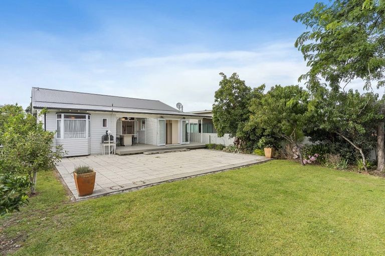 Photo of property in 219 The Square, Whangamata, 3620