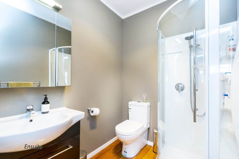 Photo of property in 10a Stephen Street, Trentham, Upper Hutt, 5018