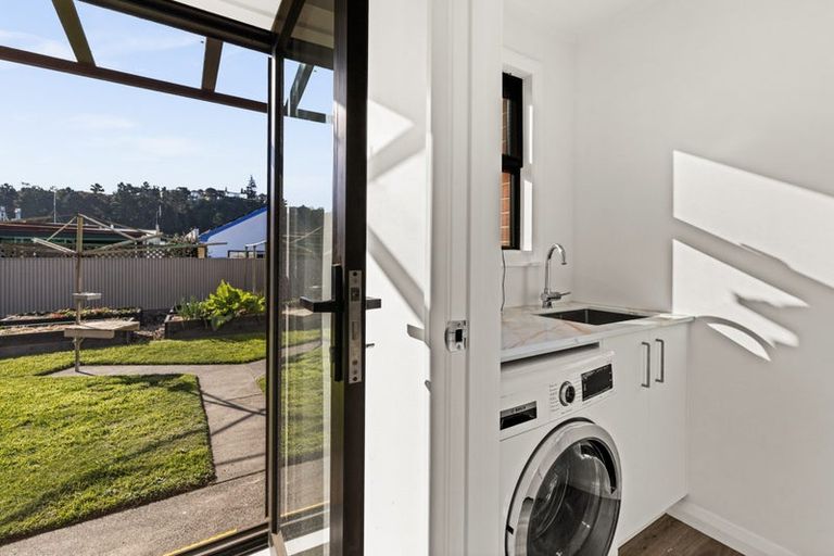 Photo of property in 27 Logan Avenue, Marewa, Napier, 4110