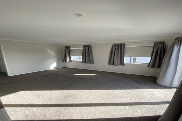 Photo of property in 19 Rue D' Amarres, Gulf Harbour, Whangaparaoa, 0930