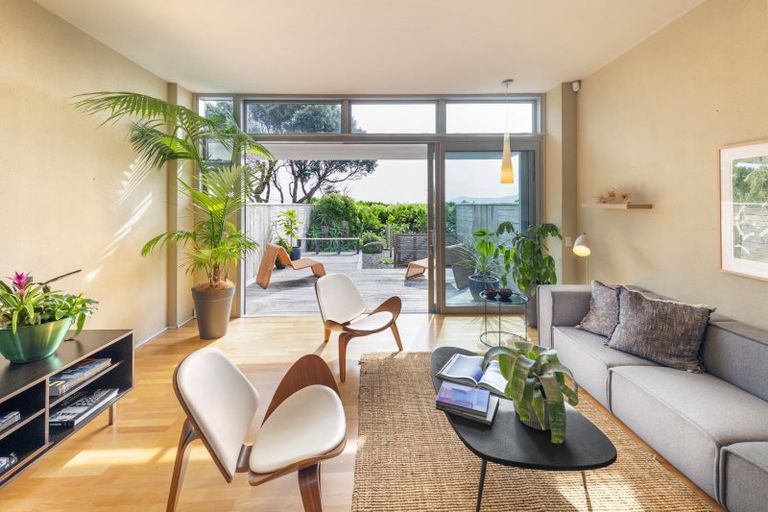 Photo of property in 17 Boardwalk Lane, Seatoun, Wellington, 6022