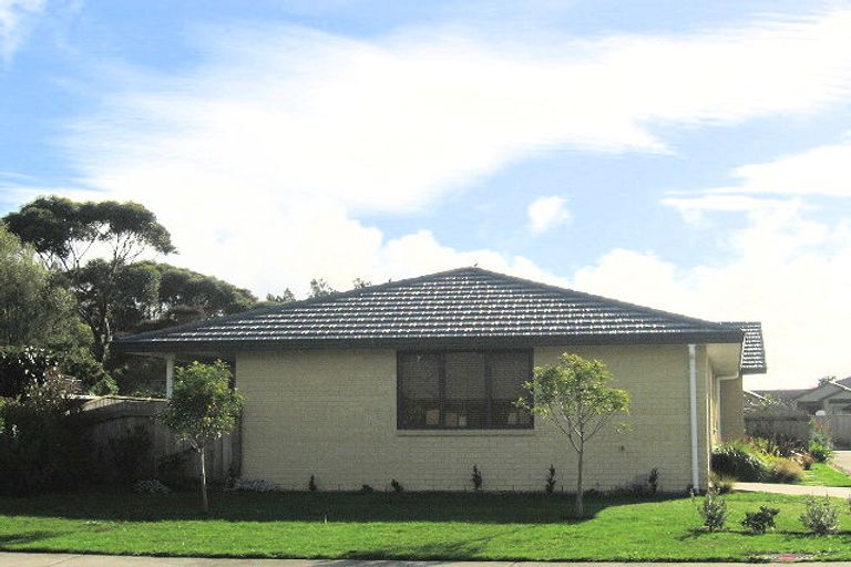 Photo of property in 63 Cedar Drive, Paraparaumu Beach, Paraparaumu, 5032