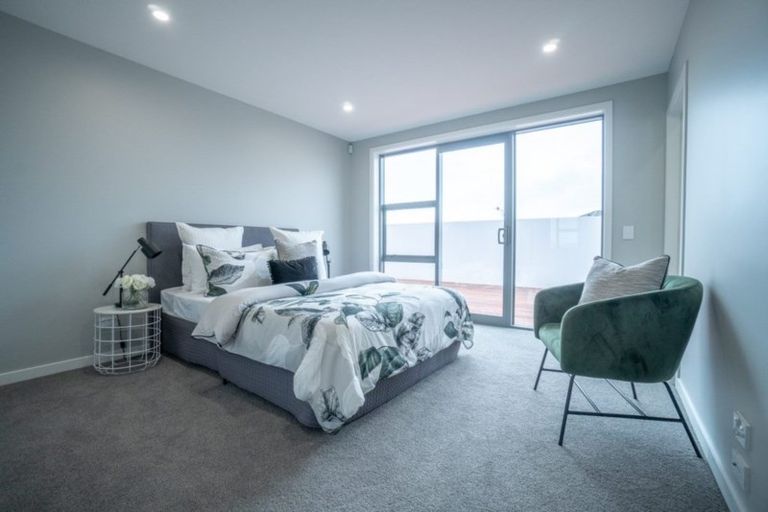 Photo of property in 9 Loveston Lane, Kelvin Grove, Palmerston North, 4470