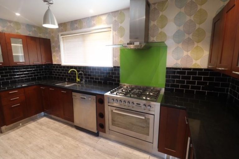 Photo of property in 35a Wade River Road, Stanmore Bay, Whangaparaoa, 0932