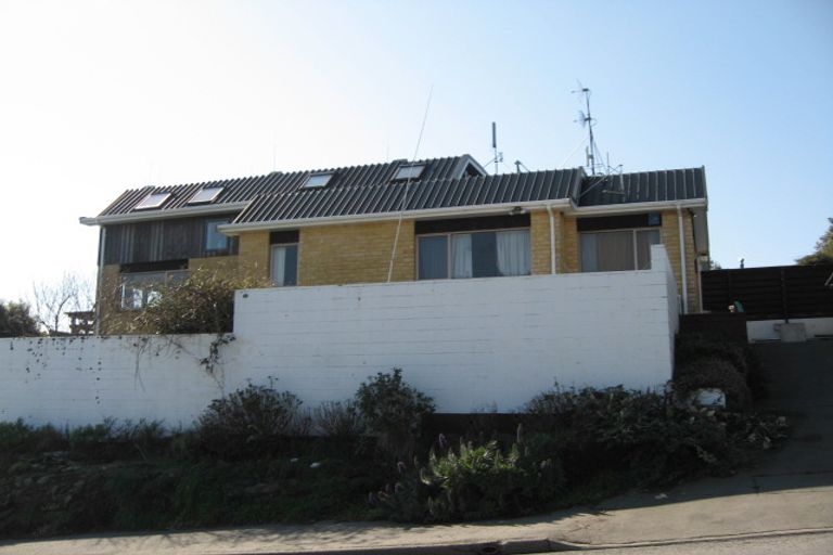 Photo of property in 1/5 Victoria Park Road, Cashmere, Christchurch, 8022