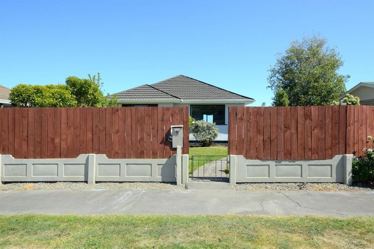 Photo of property in 1/5 Pablo Place, Hoon Hay, Christchurch, 8025
