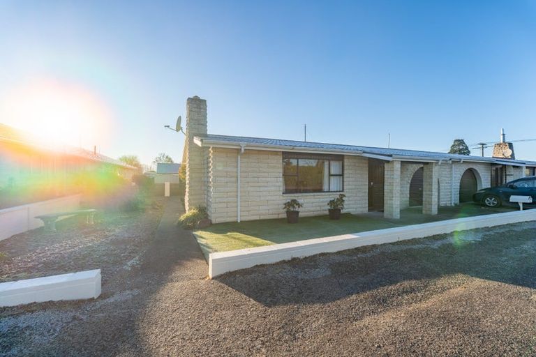 Photo of property in 6 Bond Street, Waimate, 7924