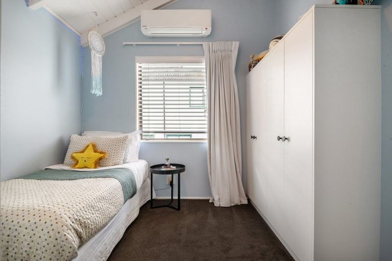 Photo of property in 1/15 Hart Road, Hauraki, Auckland, 0622