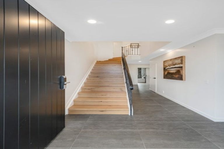 Photo of property in 2/152 Clovelly Road, Bucklands Beach, Auckland, 2012