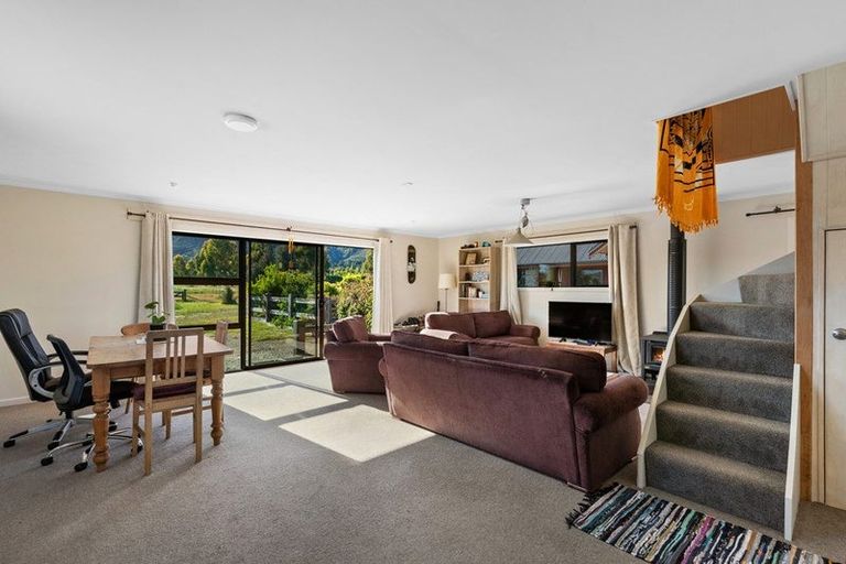 Photo of property in 22 Grayburn Lane, Albert Town, Wanaka, 9382