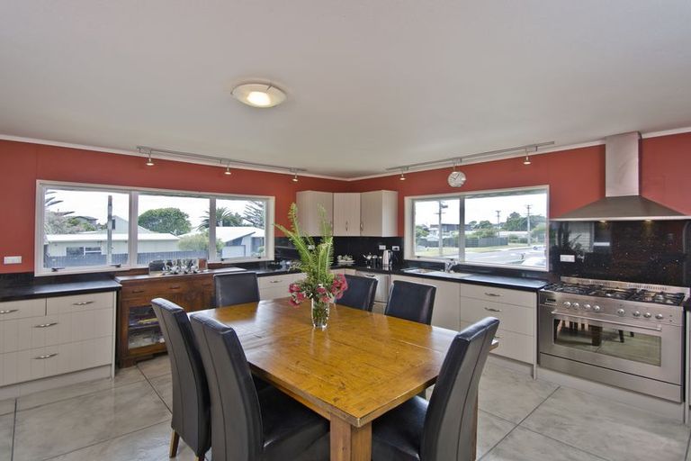 Photo of property in 1228 Papamoa Beach Road, Papamoa Beach, Papamoa, 3118
