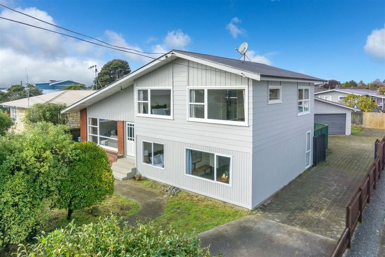 Photo of property in 45 Cecil Street, St Andrews, Hamilton, 3200