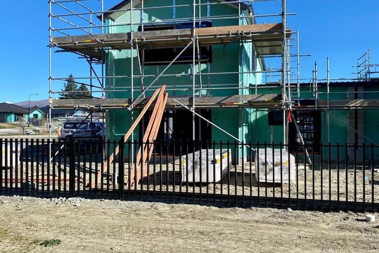 Photo of property in 28 Wallis Drive, Cromwell, 9310