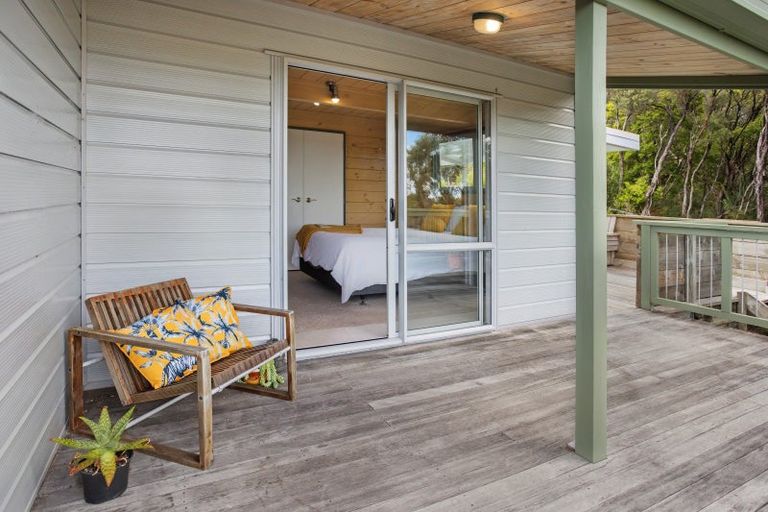 Photo of property in 16 Lichen Grove, Russell, 0272