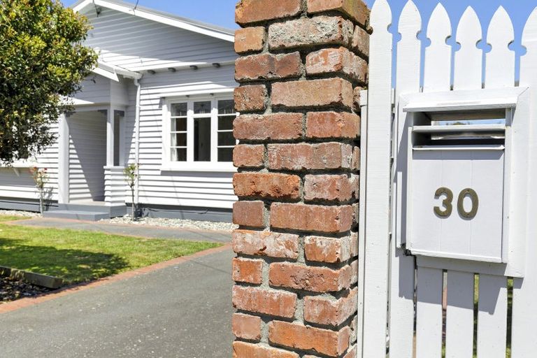 Photo of property in 30 Beaumont Avenue, Alicetown, Lower Hutt, 5010