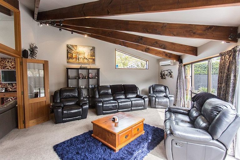 Photo of property in 59 Westgrove Avenue, Avonhead, Christchurch, 8042