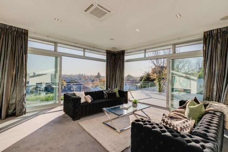 Photo of property in 118a Centaurus Road, Huntsbury, Christchurch, 8022