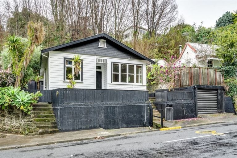 Photo of property in 7 Spencer Road, Hospital Hill, Napier, 4110