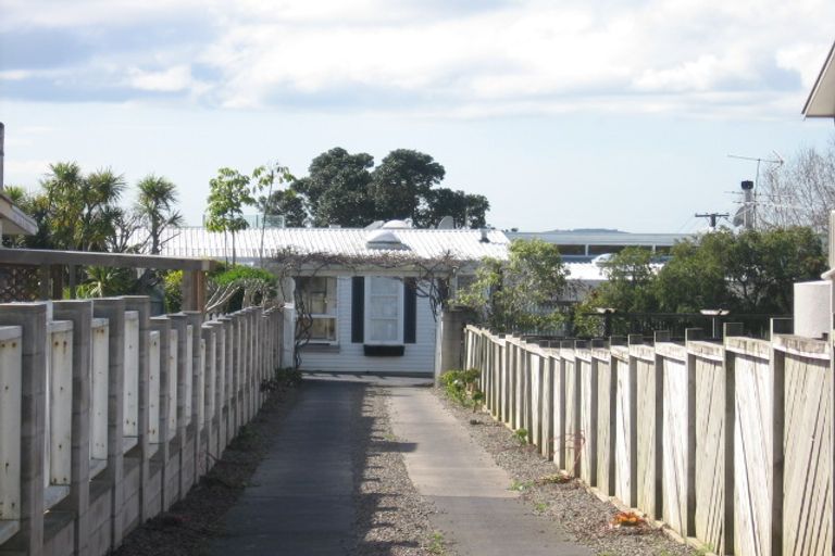 Photo of property in 3 Pohutukawa Road, Beachlands, Auckland, 2018