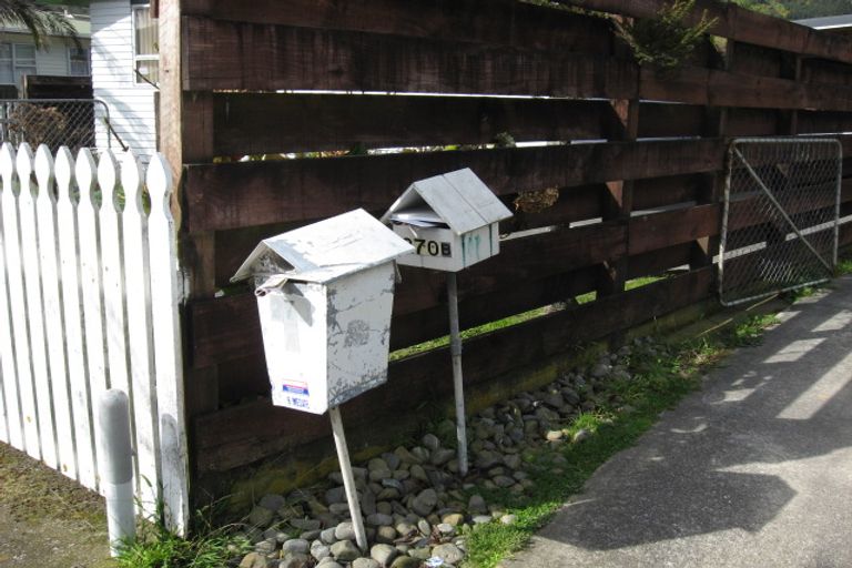 Photo of property in 270a Wellington Road, Wainuiomata, Lower Hutt, 5014