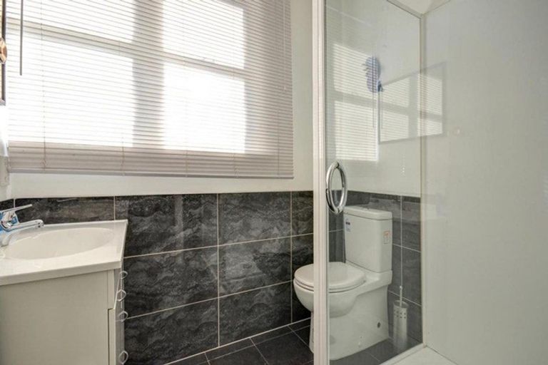 Photo of property in 6 Weaver Street, Queenstown, 9300