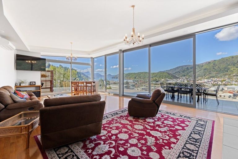 Photo of property in 26 Gravesend Place, Picton, 7220