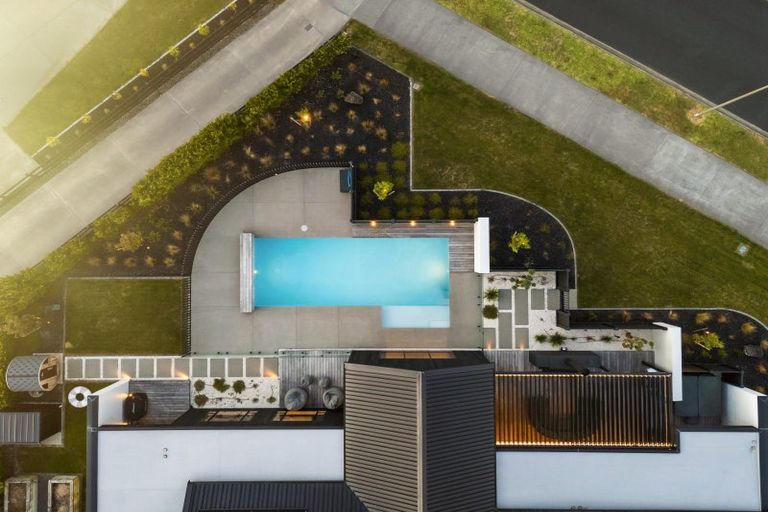 Photo of property in 13 Mike Smith Drive, Cambridge, 3434