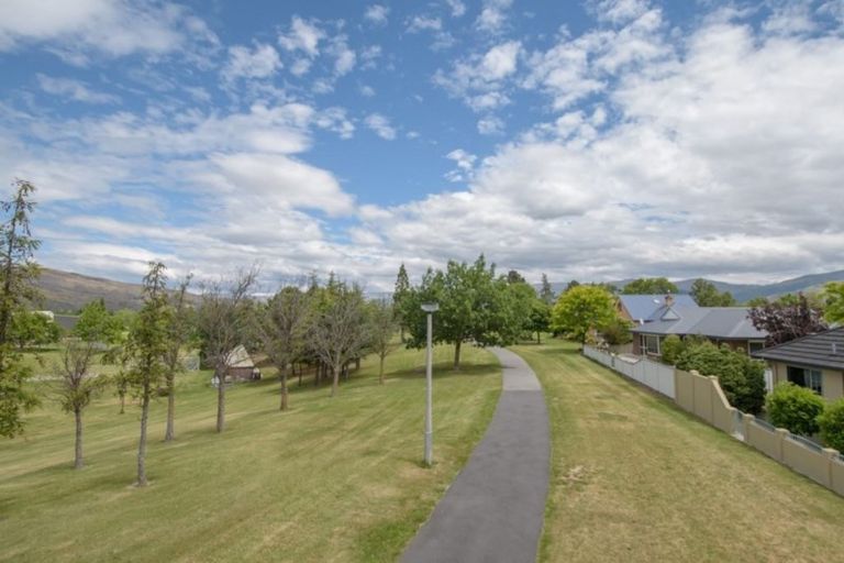 Photo of property in 37 Cairnmuir Crescent, Cromwell, 9310