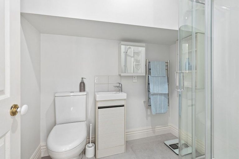 Photo of property in 12b Hobson Street, Thorndon, Wellington, 6011