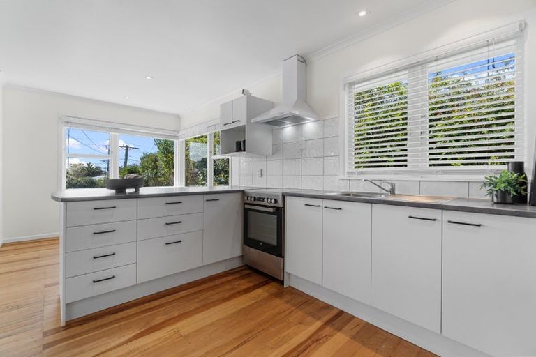 Photo of property in 16 Prisk Street, Melville, Hamilton, 3206