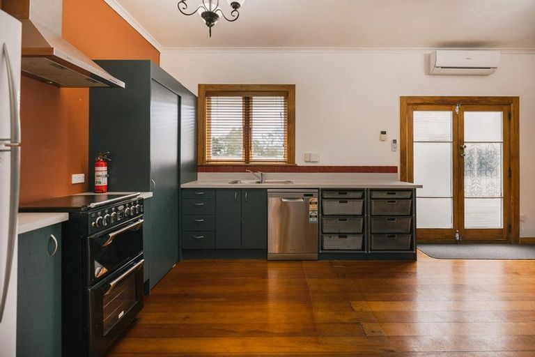 Photo of property in 20 South Street, West End, Palmerston North, 4410