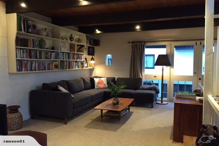 Photo of property in 12/10 Pitarua Street, Thorndon, Wellington, 6011